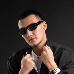 Исполнитель: Akha