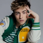 Исполнитель: Егорик