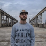 Исполнитель: Намо Миниган