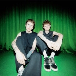 Исполнитель: Пикчи!