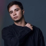 Исполнитель: Ramil'