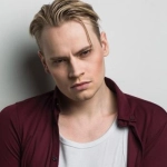 Исполнитель: ShaMan