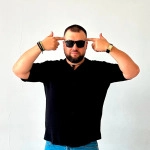 Исполнитель: ТИХОНОВ