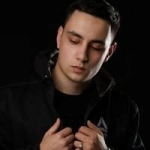 Исполнитель: VAIYA